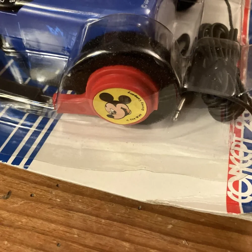 VTG Disney Mickey Mouse AM Radio w/ Headphones Concept 2000 New Old Stock